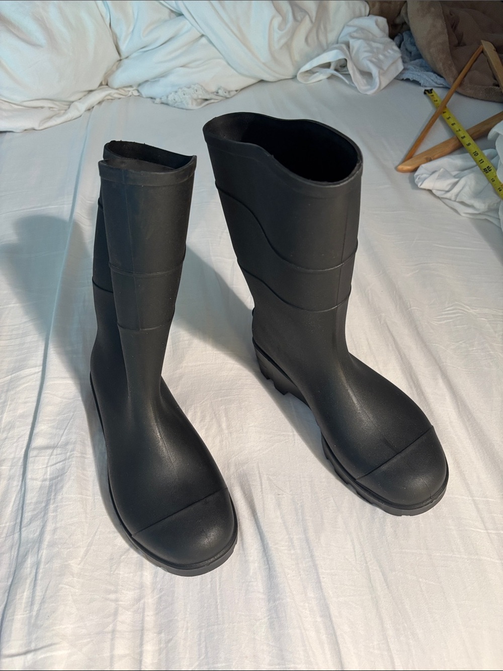 Men’s Size 6 Waterproof Rain Boots